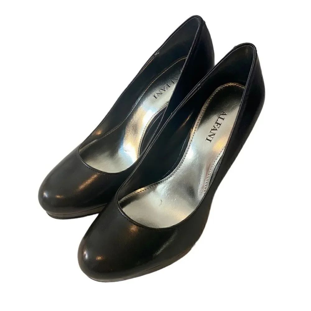 Alfani Maddy Leather Upper Round Toe 4” Pumps.